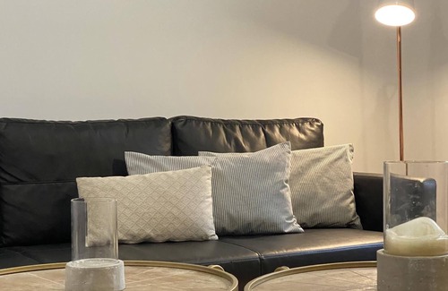 Las Acacias Apartment | Charming Puerta de Toledo III - In the city center