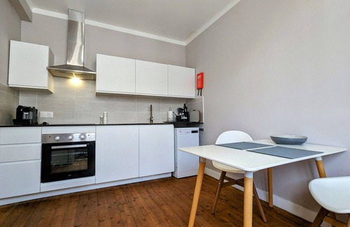 Chatillon-sur-Indre Apartment | Charming Retreat: Cozy Home with Garden, Parking, Near Historic Sights