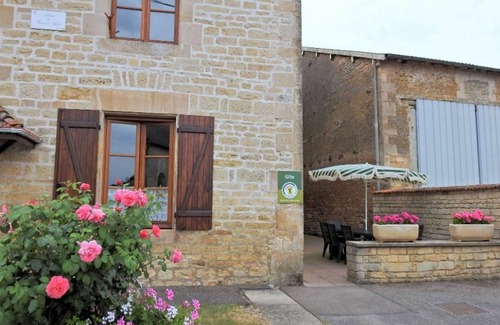 Ferriere-et-Lafolie Cottage | Charming Restored House, Close to Amenities with Enclosed Yard and Modern Comforts