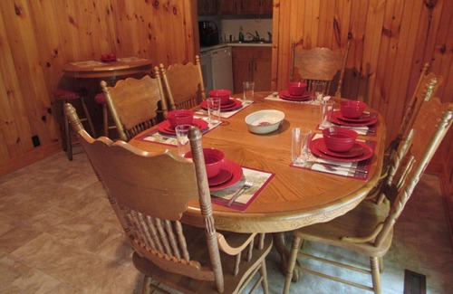 Tannersville House | Charming Relaxing House, 2 ac.Stores,Restaurants,Trails,Lake,River,Paved Drive
