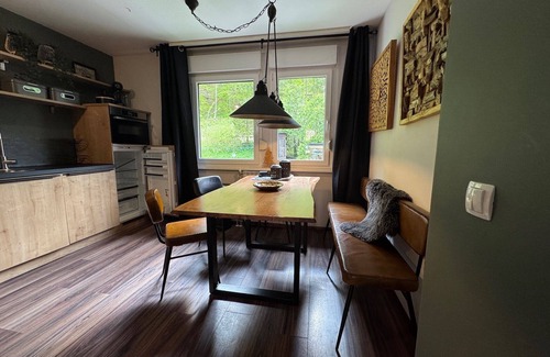 Zaga House | Charming renovated 2 bedroom house sleeps 5