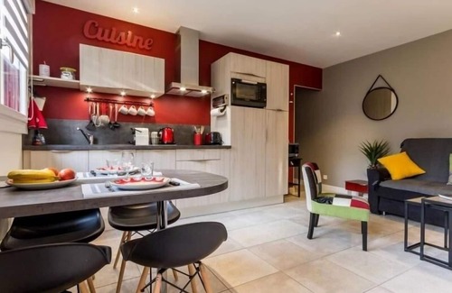 Clisson Cottage | Charming Renovated Cottage in Medieval Clisson with Terrace, Garden, and Modern Amenities