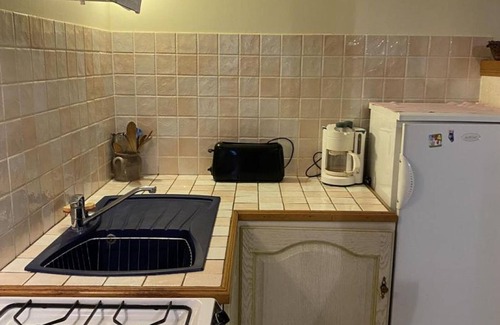 Neuvy Cottage | Charming Renovated Cottage with Private Terrace, Solar Heating, and Pet Friendly