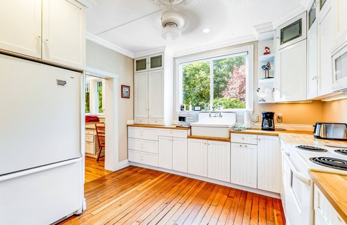 Adelma Beach House | Charming restored dog-friendly farmhouse near Sequim Bay