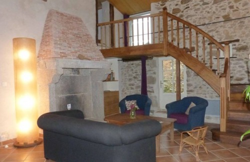 Secondigny House | Charming restored house