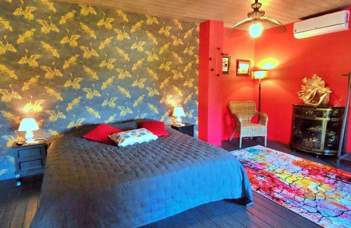 Janville Bed & Breakfast | Charming Retro-Chic Room in Peaceful Beauce Retreat