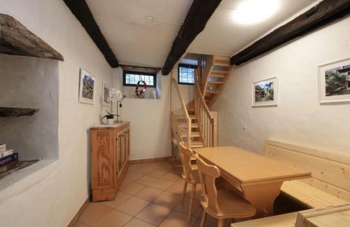 Aurigeno House | Charming Retreat- 100-Year-Old Stone Rustico