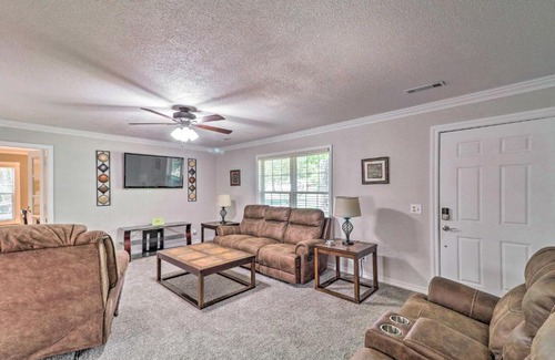 Dogwood Park House | Charming Retreat Less Than 2 Mi to Cranfield Marina!