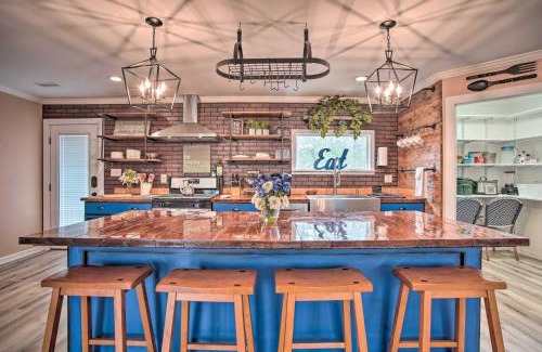 Walterboro - St. George House | Charming Retreat on 20 Acres with Private Lake!