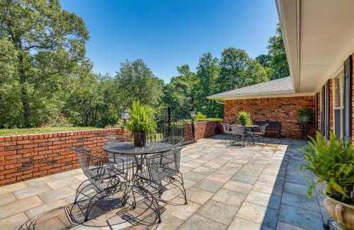Lincoln Parish House | Charming Retreat with Patio Near GramblingandRuston!