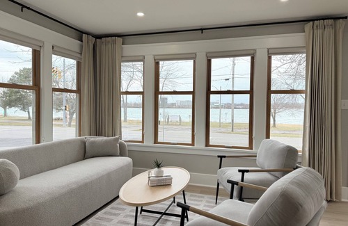 Tonawanda Cottage | Charming River Front Cottage Retreat