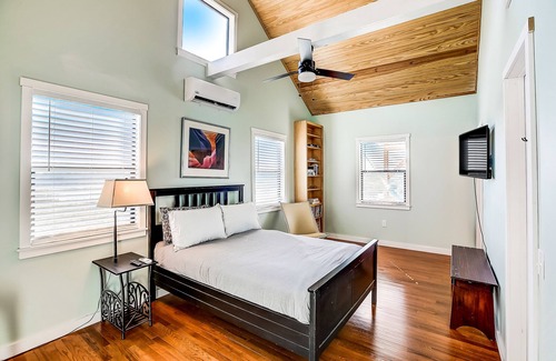 Spicewood House | Charming, river view home with a furnished deck, central AC, & full kitchen