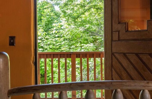 Taos House | Charming, Romantic Taos: Private Deck/Yard! Near Plaza, Hiking & Skiing