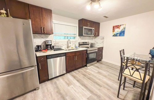 Calgary House | Charming Room in Winston Heights Mountview