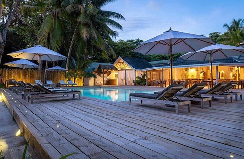 Glacis Apartment | Charming Room With Tropical Terrace