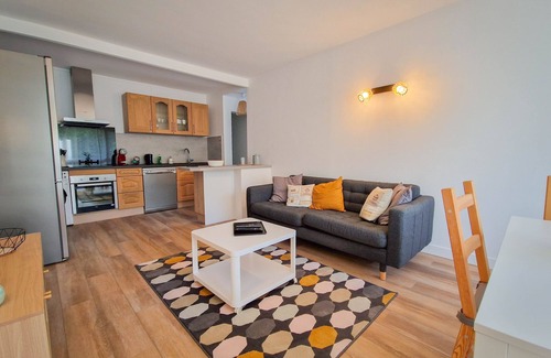 Cergy Apartment | Charming rooms in shared flat Cergy center
