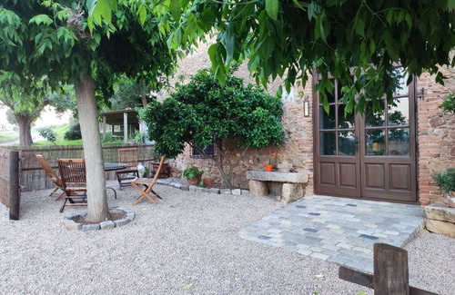 Casavells Cottage | Charming Rural Accommodation