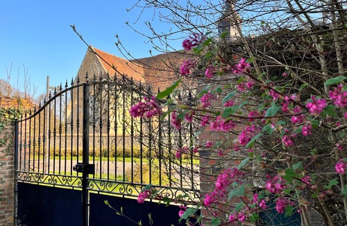 Montireau Cottage | Charming Rural Retreat: Sleeps 10, Fireplace, Garden, BBQ, Pet-Friendly, Near Forest & Trails