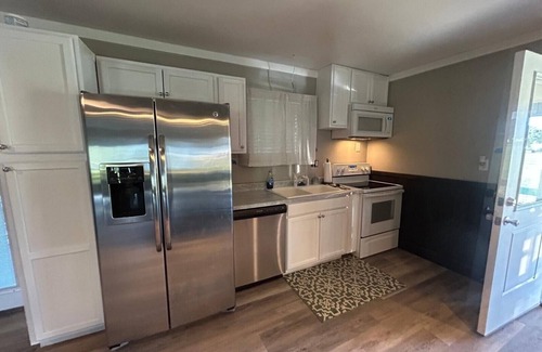 Dandridge House | Charming & Rustic 4-bedroom Smoky Mountain Home with Golf Cart and large yard!