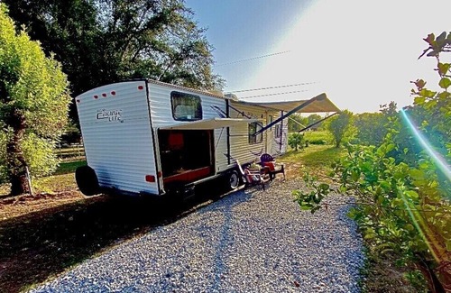 Mercedes House | Charming rv! 3 min from outlet mall