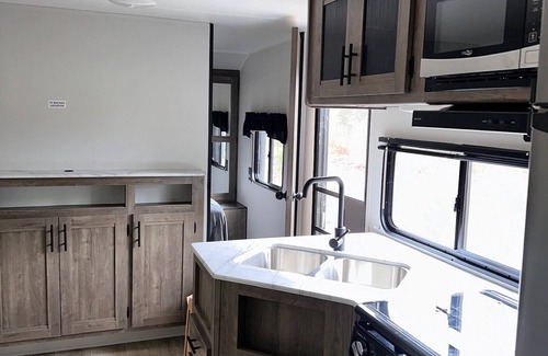 Necedah House | Charming RV Camper Rental Near Lake Petenwell: Your Perfect Camping Getaway!