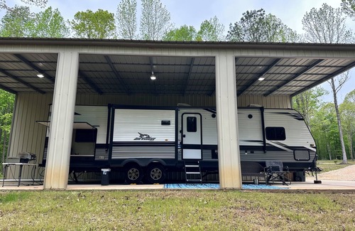 Langston Mile Village House | Charming RV in Lovely Oxford with AC, WiFi