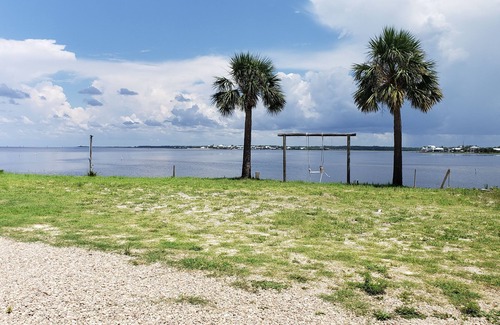 Salem RV Rental | Charming RV lot in Dark Island Perry Fl
