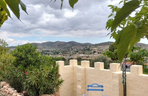 Hondon de las Nieves Cottage | Charming sheperd's shed with marvelous vieuw El Fondó de les Neus free WiFi