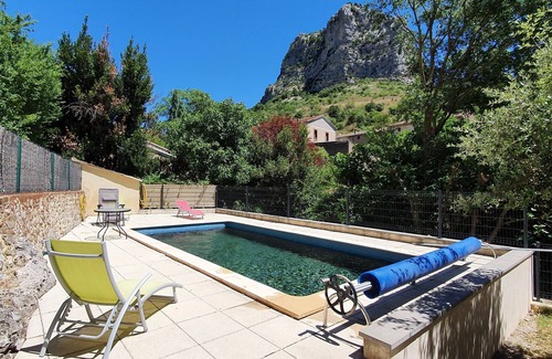 Saint-Jean-de-Bueges Apartment | Charming studio classified ** stone vaults, swimming pool, for 2 to 5 people