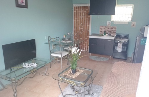 Willemstad Apartment | Charming safe 1-bedroom apartment, WiFi, AC in amazing island Curacao Willemstad