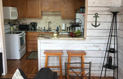 Gumlog House | Charming, Scenic Retreat on Deep-Water Cove; Fire Pit, SUP Boards, Covered Slip