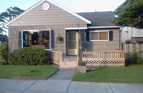 Seaside House | Charming Seaside Beach House Near Beach and Golf