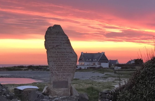Plozevet House | Charming seaside fisherman's cottage with garden
