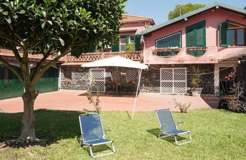 Acireale Villa | Charming Sicilian Villa With Park Between Etna & Taormina Near The Sea.Free wifi