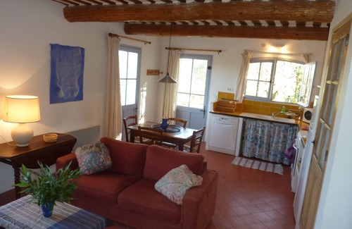 Mazan House | Charming small house in an olive grove with view