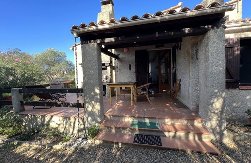 Balaruc-les-Bains Cottage | Charming southern French country house with large garden