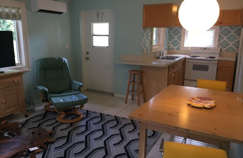 Old Naples Cottage | Charming stand alone Guest House in Naples, 2 blks to beach, 336 1/2 2nd Ave N