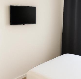 Brederode Apartment | Charming Stay in Bright Antwerp