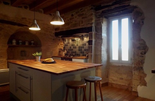 Gourdon House | Charming stone cottage in heart of medieval town but close to countryside