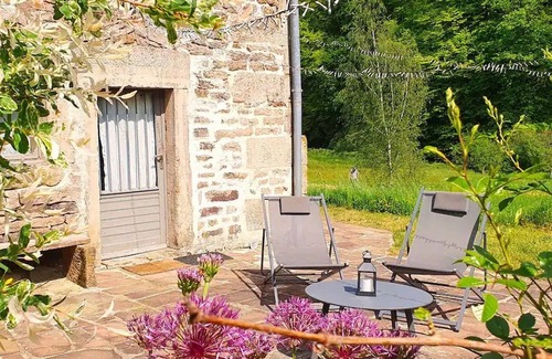 Uzemain Cottage | Charming stone cottage near Épinal