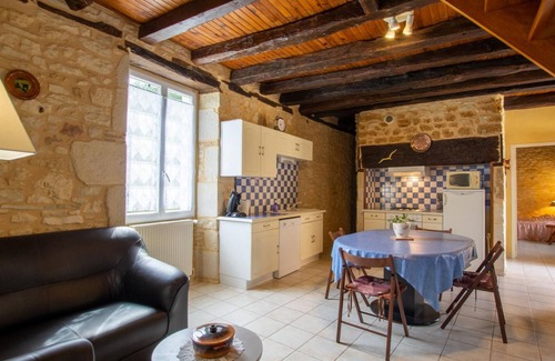 Tourtoirac Cottage | Charming Stone House with Garden, Parking, Near Tourtoirac Cave in Dordogne