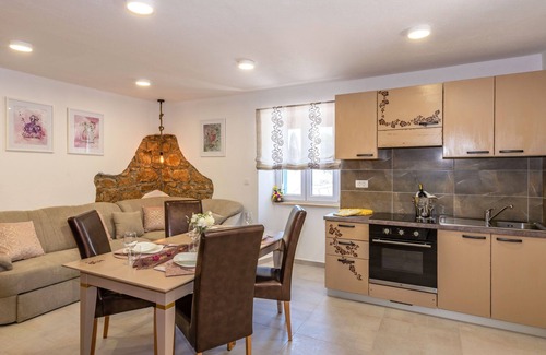 Nedescina House | Charming stone villa with wonderful garden and pool