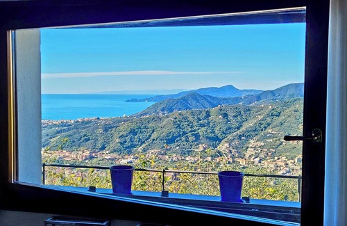 Cogorno House | Charming stone villa with fabulous sea view and max privacy