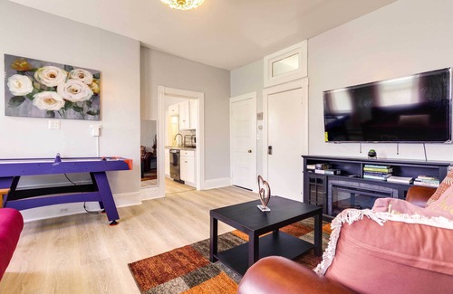 Stoughton Apartment | Charming Stoughton Apartment: 20 Mi to Boston