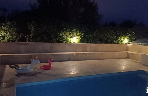 Villemoustaussou Apartment | Charming studio with pool