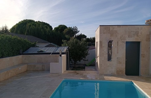 Villemoustaussou Apartment | Charming studio with pool