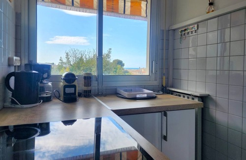 California - Pezou Apartment | Charming studio 10min from the beaches with sea view