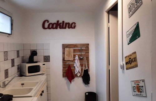 Meyzieu Apartment | Charming studio apartment for two