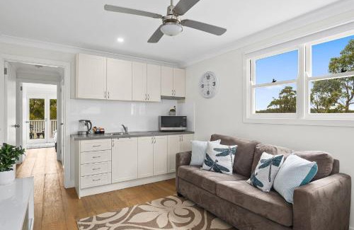 Willow Vale House | Charming Studio