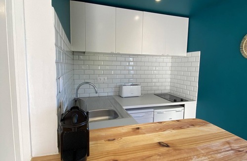 La Capte Apartment | Charming Studio Flat direct beach access AC